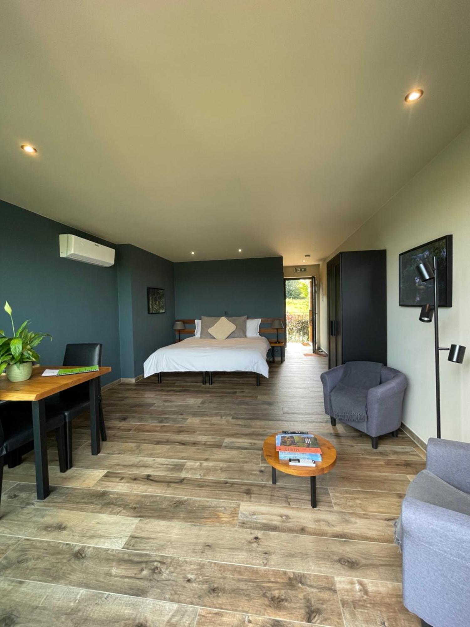 האלה Hallerbos B&B In Bluebell Forest מראה חיצוני תמונה